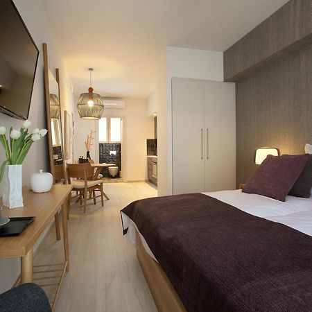Happiness Lifestyle Suite 雅典 外观 照片
